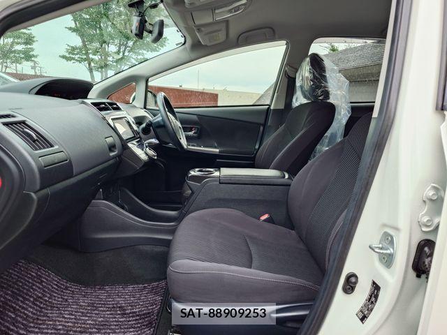 Toyota PRIUS ALPHA 2015-08 7963350-19