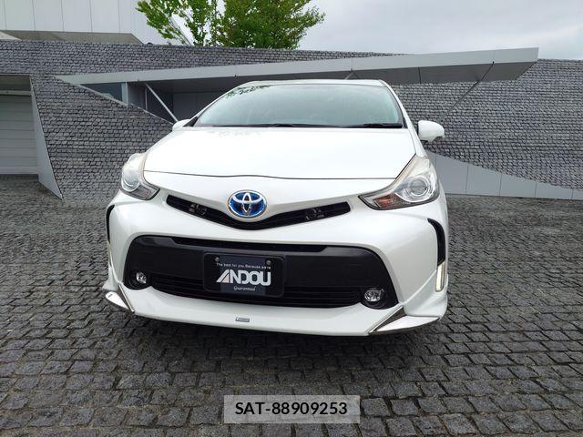 Toyota PRIUS ALPHA 2015-08 7963350-5