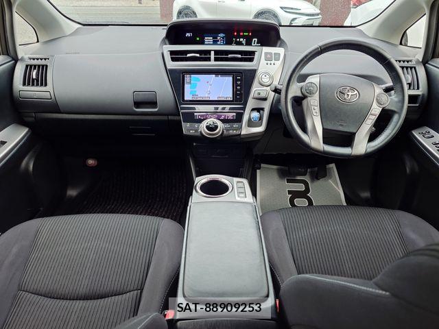 Toyota PRIUS ALPHA 2015-08 7963350-8