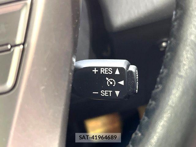 Toyota PRIUS ALPHA 2015-07 7980709-4