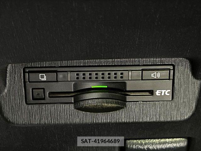 Toyota PRIUS ALPHA 2015-07 7980709-6