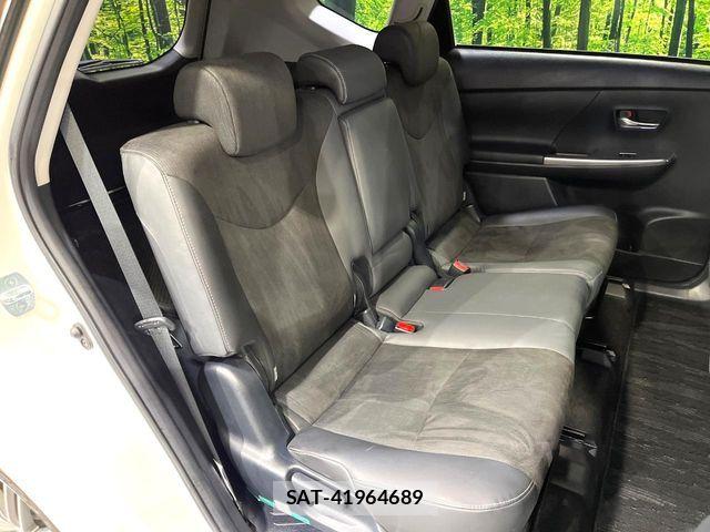 Toyota PRIUS ALPHA 2015-07 7980709-8