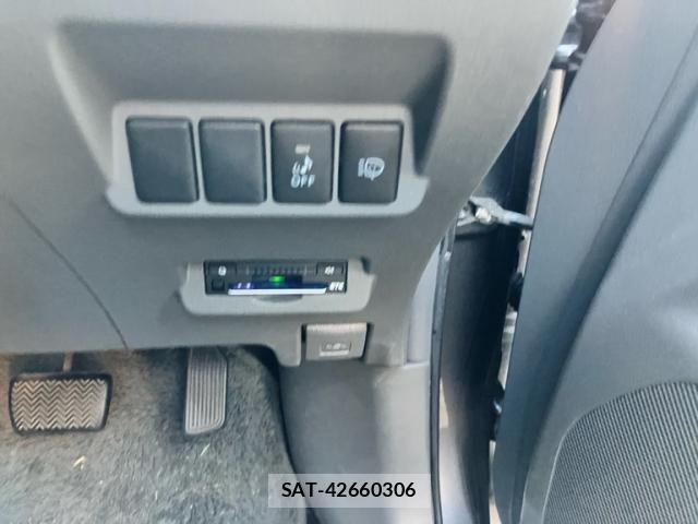 Toyota PRIUS ALPHA 2011-10 7980712-10