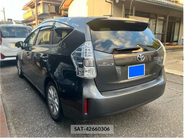 Toyota PRIUS ALPHA 2011-10 7980712-2