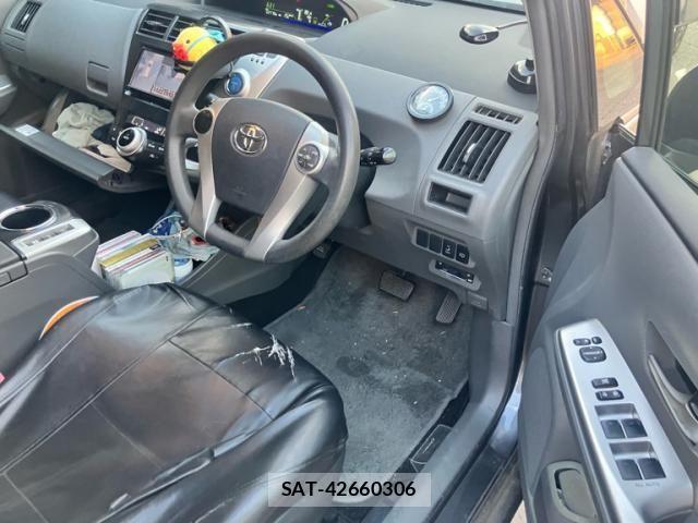 Toyota PRIUS ALPHA 2011-10 7980712-8