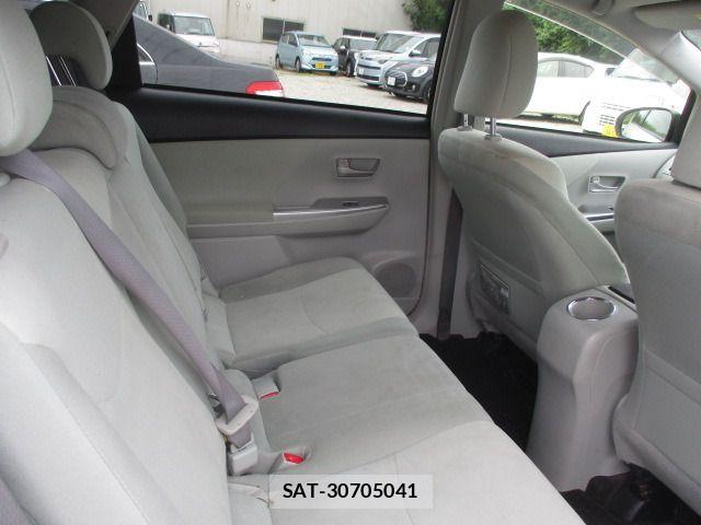 Toyota PRIUS ALPHA 2014-09 7980711-10