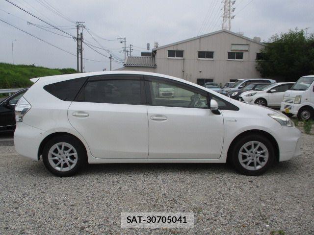 Toyota PRIUS ALPHA 2014-09 7980711-7