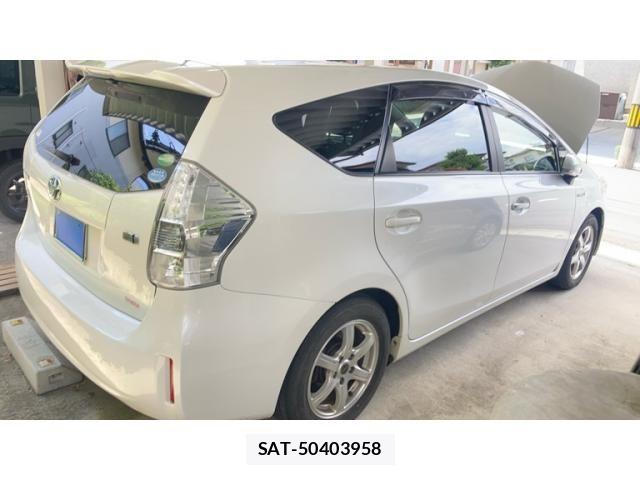 Toyota PRIUS ALPHA 2014-02 7980713-9