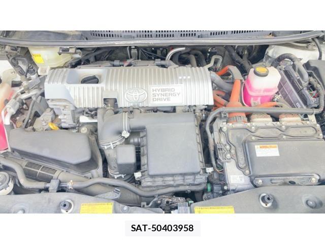 Toyota PRIUS ALPHA 2014-02 7980713-3