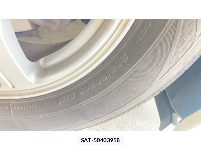 Toyota PRIUS ALPHA 2014-02 7980713-6