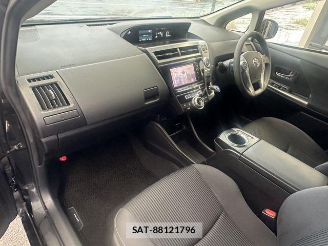 Toyota PRIUS ALPHA 2015-07 7980710-2