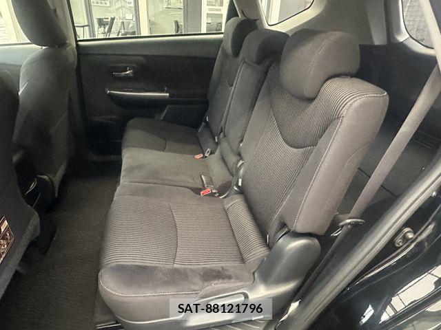 Toyota PRIUS ALPHA 2015-07 7980710-4