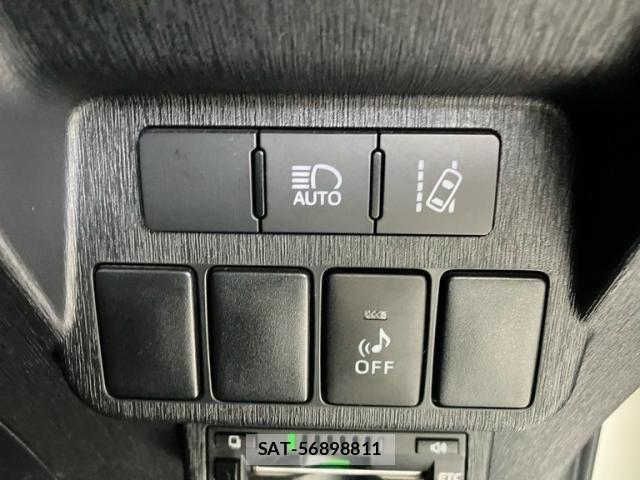 Toyota PRIUS ALPHA 2018-03 7980702-14