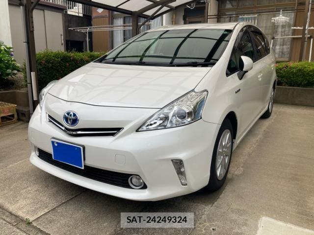 Toyota PRIUS ALPHA 2011-12 8037793-0