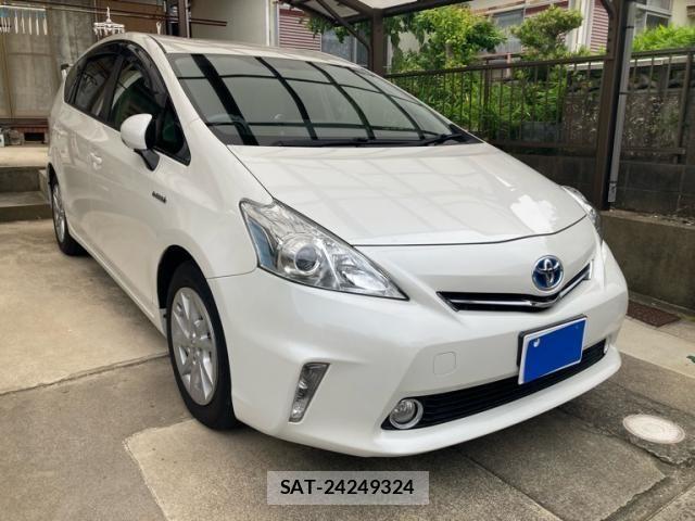 Toyota PRIUS ALPHA 2011-12 8037793-1