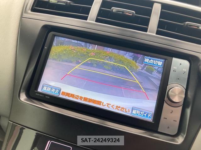 Toyota PRIUS ALPHA 2011-12 8037793-22