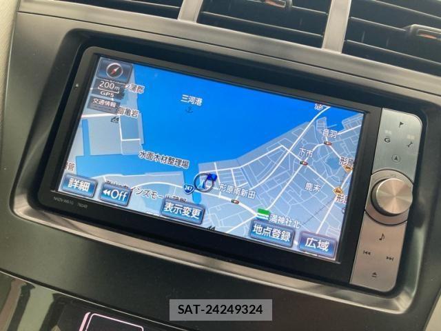 Toyota PRIUS ALPHA 2011-12 8037793-23