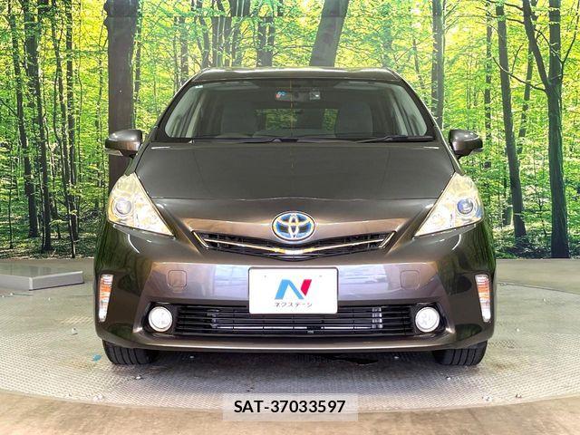 Toyota PRIUS ALPHA 2014-01 8037776-12