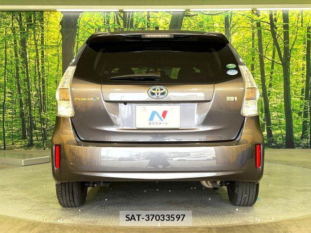 Toyota PRIUS ALPHA 2014-01 8037776-13