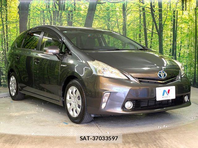 Toyota PRIUS ALPHA 2014-01 8037776-14