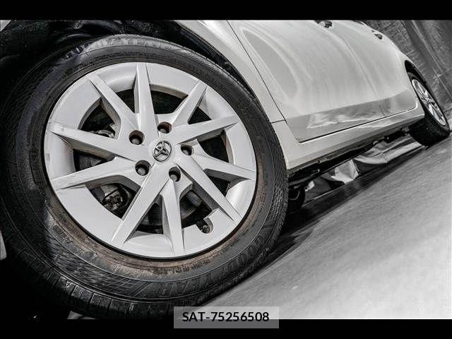 Toyota PRIUS ALPHA 2013-04 8037783-3