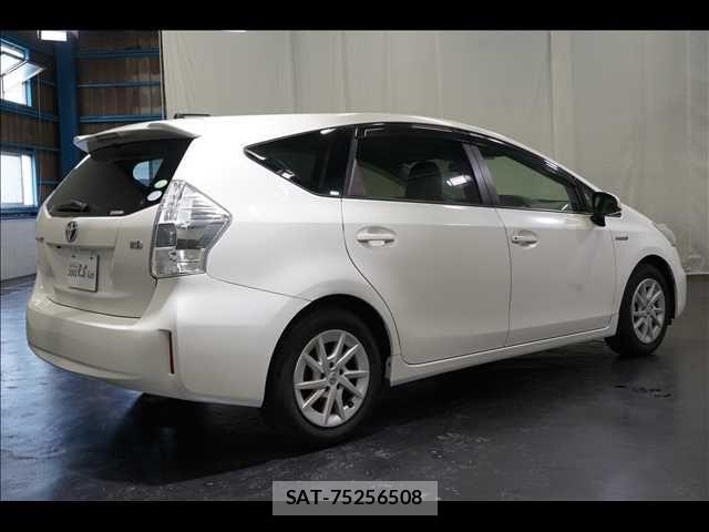 Toyota PRIUS ALPHA 2013-04 8037783-8