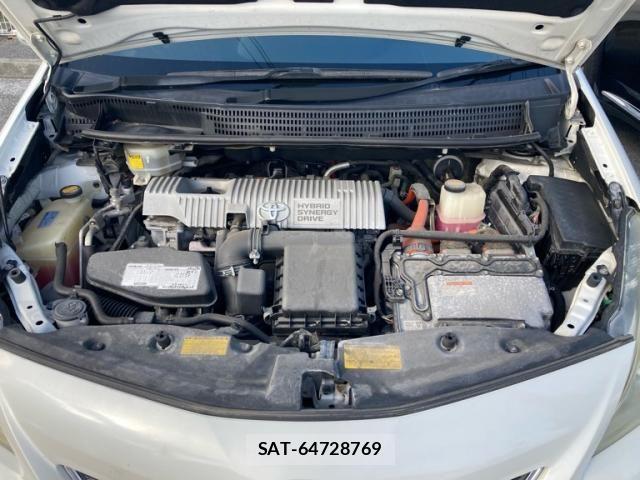 Toyota PRIUS ALPHA 2012-01 8037796-9
