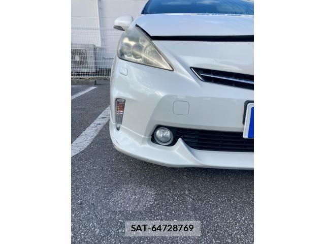 Toyota PRIUS ALPHA 2012-01 8037796-10