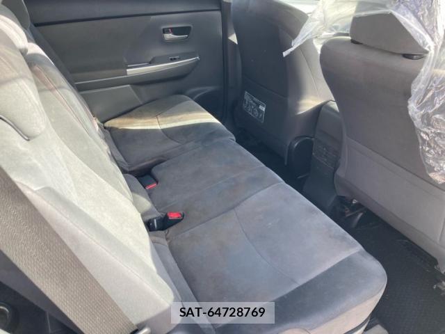 Toyota PRIUS ALPHA 2012-01 8037796-14