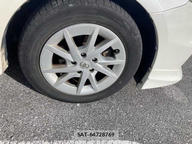 Toyota PRIUS ALPHA 2012-01 8037796-4