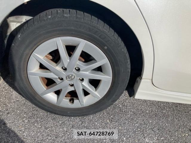 Toyota PRIUS ALPHA 2012-01 8037796-5