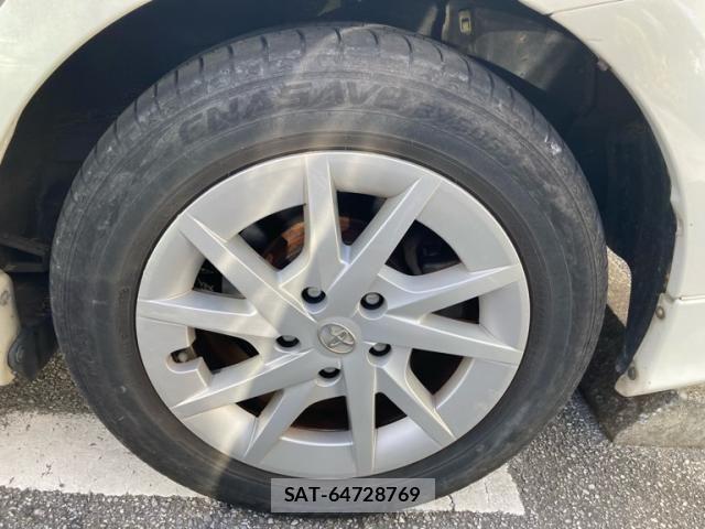 Toyota PRIUS ALPHA 2012-01 8037796-6