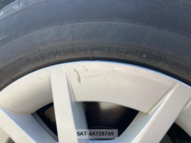 Toyota PRIUS ALPHA 2012-01 8037796-8