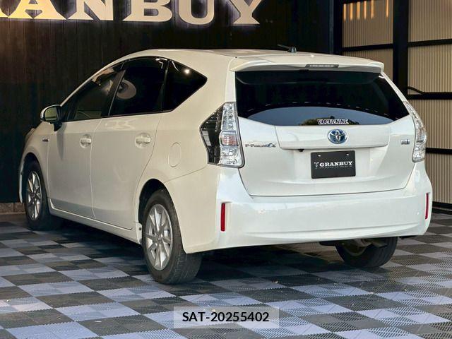 Toyota PRIUS ALPHA 2013-03 8037789-14