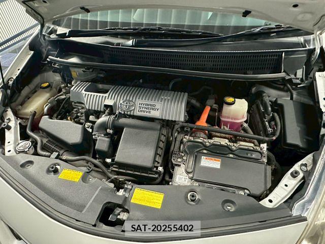 Toyota PRIUS ALPHA 2013-03 8037789-16