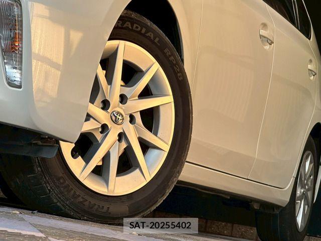 Toyota PRIUS ALPHA 2013-03 8037789-17