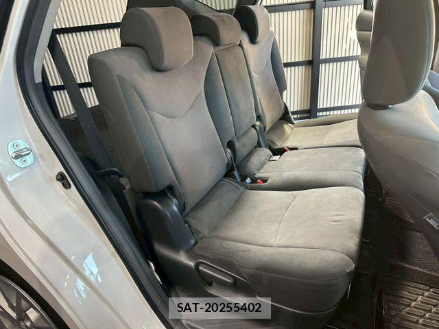 Toyota PRIUS ALPHA 2013-03 8037789-6