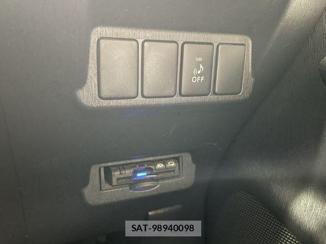 Toyota PRIUS ALPHA 2015-01 8037777-12