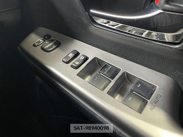 Toyota PRIUS ALPHA 2015-01 8037777-13