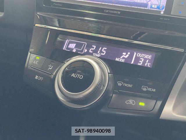 Toyota PRIUS ALPHA 2015-01 8037777-15