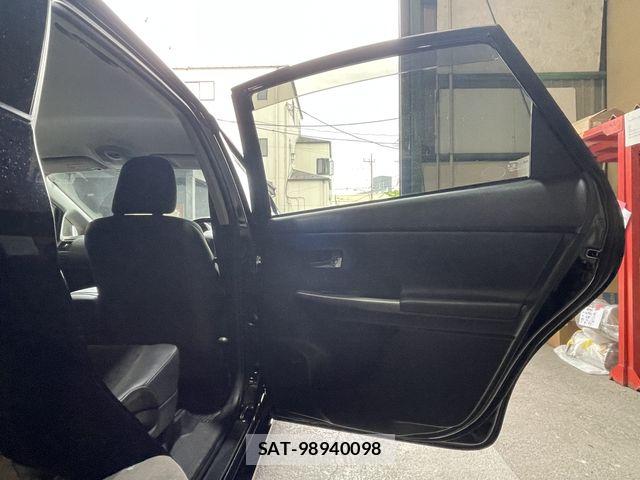 Toyota PRIUS ALPHA 2015-01 8037777-23