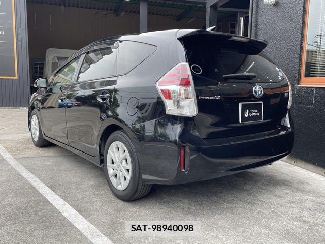 Toyota PRIUS ALPHA 2015-01 8037777-2