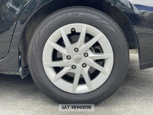 Toyota PRIUS ALPHA 2015-01 8037777-4