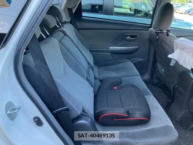 Toyota PRIUS ALPHA 2011-11 8037794-12