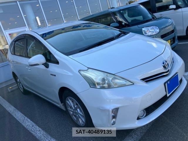 Toyota PRIUS ALPHA 2011-11 8037794-1