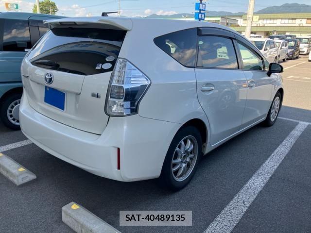 Toyota PRIUS ALPHA 2011-11 8037794-6