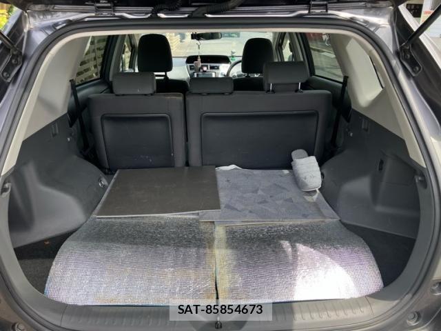 Toyota PRIUS ALPHA 2013-03 8037790-13