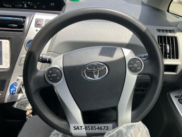 Toyota PRIUS ALPHA 2013-03 8037790-14