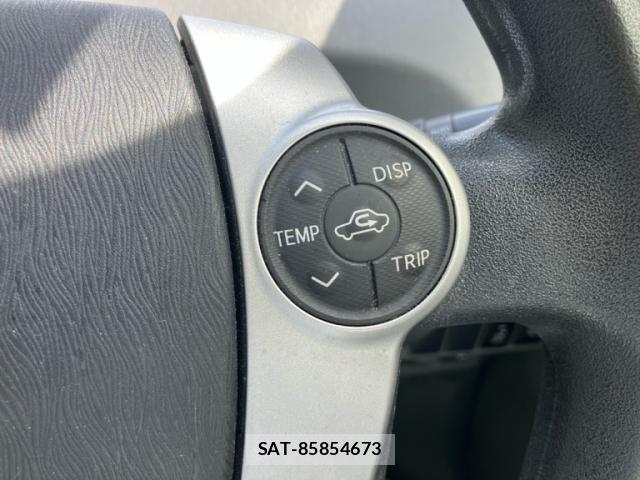 Toyota PRIUS ALPHA 2013-03 8037790-15