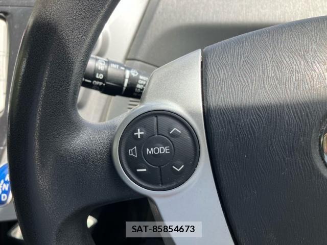 Toyota PRIUS ALPHA 2013-03 8037790-16